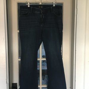 Lee Women's Plus-Size Flex Motion Regular Fit Bootcut Jean
